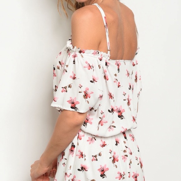 💕Beautiful White Summer Floral Mini Dress💕 - Picture 3 of 3